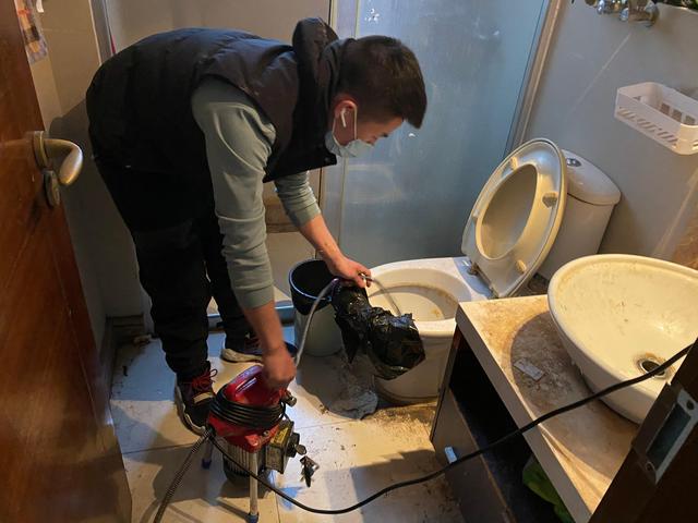 嘉荫马桶疏通-疏通下水道